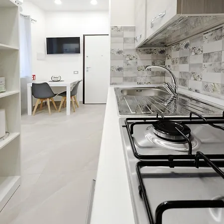 Il Nuovo Vecchio Porto Кротоне